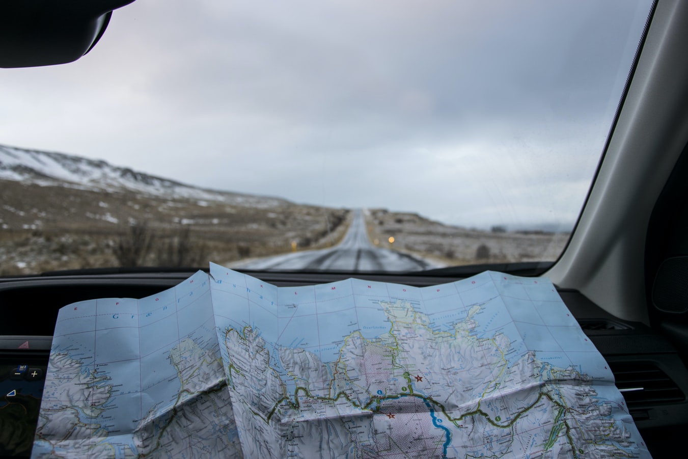 Landkarte im Auto